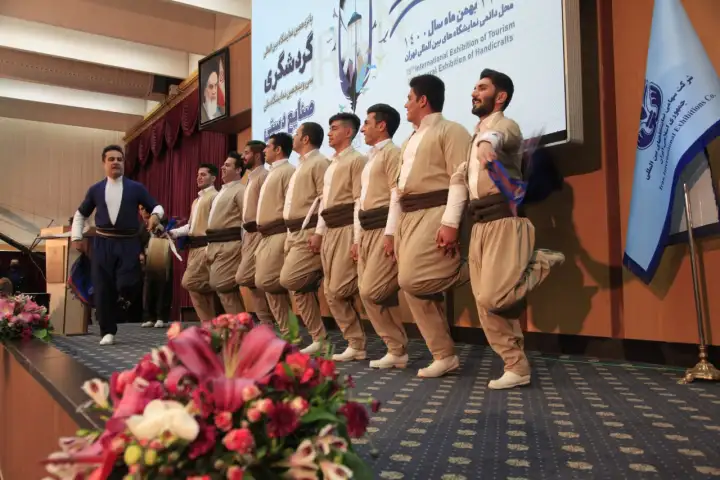 اجرای رقص گروه کردی در مراسمات در تهران